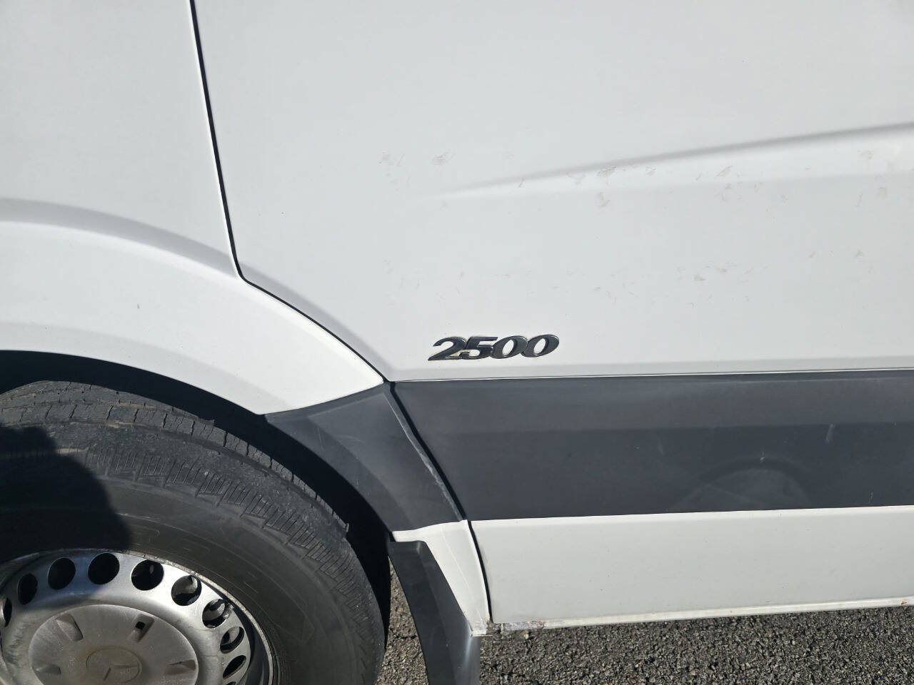 Used 2012 Mercedes-Benz Sprinter 2500 image 18