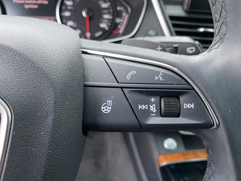 Used 2023 Audi Q5 2.0T Premium w/ Convenience Package image 21