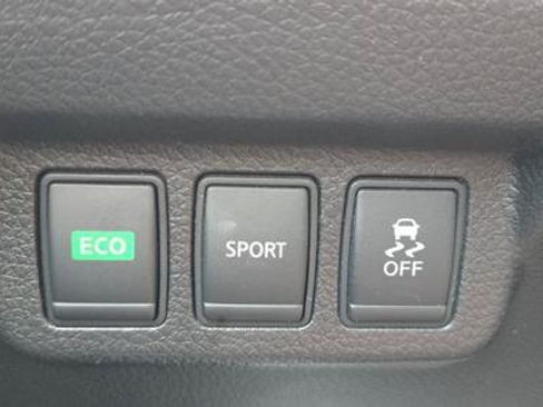 Used 2016 Nissan Sentra SV FWD image 26