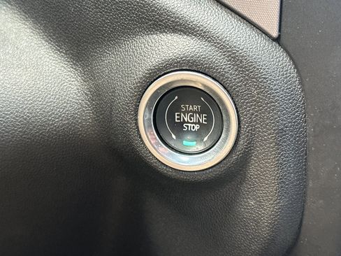 Used 2019 GMC Sierra 1500 SLT w/ SLT Premium Plus Package image 34