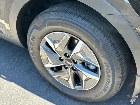 Used 2022 Kia Sorento S FWD image 18