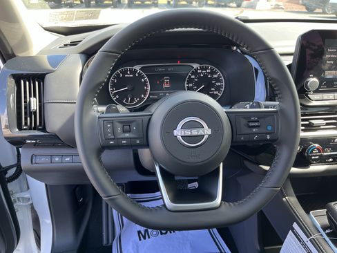 New 2025 Nissan Pathfinder SV w/ SV Premium Package image 22