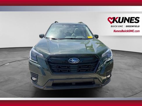 Used 2023 Subaru Forester Premium AWD/4WD image 4