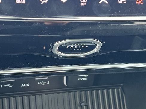 New 2026 Jeep Grand Cherokee Altitude AWD/4WD image 19