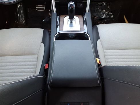 Used 2023 Land Rover Discovery Sport SE R-Dynamic image 25