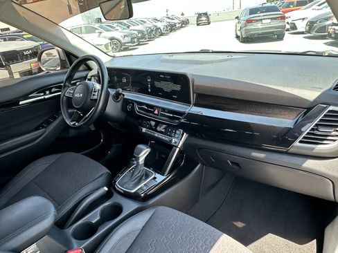 Used 2025 Kia Seltos S FWD image 14