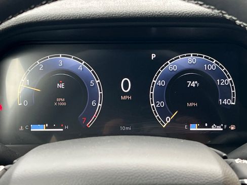 New 2025 Jeep Grand Cherokee Altitude image 24