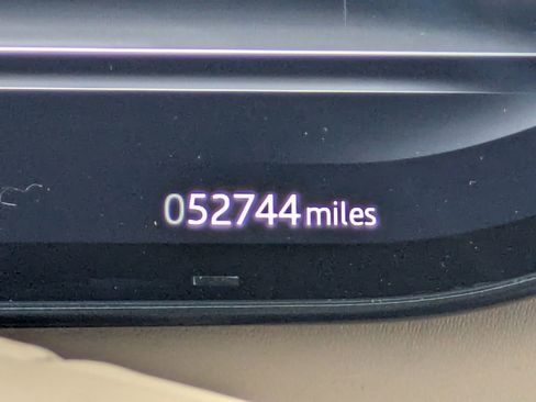 Used 2023 Land Rover Range Rover SE image 11