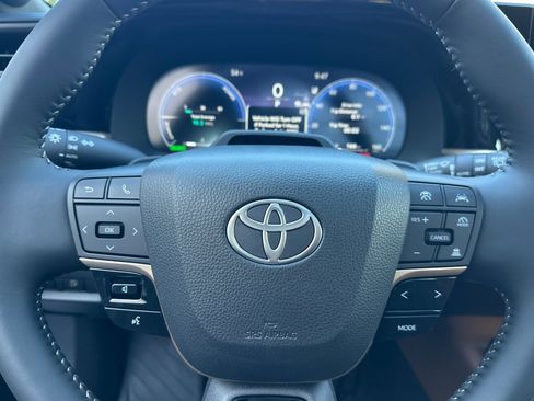 New 2025 Toyota Crown Signia image 26