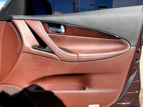 Used 2017 INFINITI QX50 AWD w/ Premium Plus Package image 22