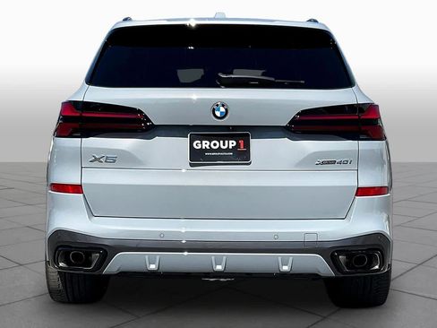 New 2026 BMW X5 xDrive40i w/ M Sport Package image 4