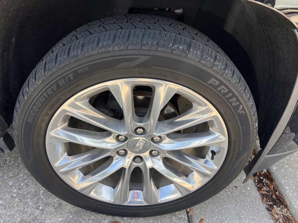 Used 2020 Cadillac Escalade Luxury RWD image 4