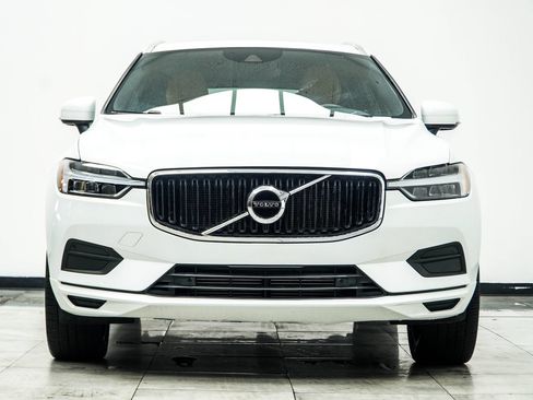 Used 2020 Volvo XC60 T5 Momentum w/ Protection Package Premier AWD/4WD image 8