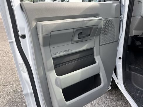 New 2027 Ford E-350 and Econoline 350 Super Duty w/ Power Equipment Group RWD image 19
