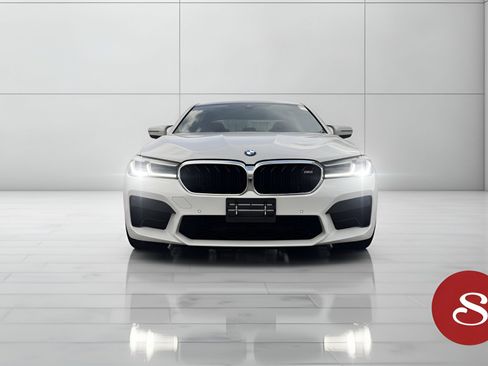 Used 2022 BMW M5 w/ Executive Package image 3