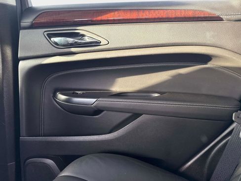 Used 2016 Cadillac SRX Luxury w/ Driver Awareness Package image 15