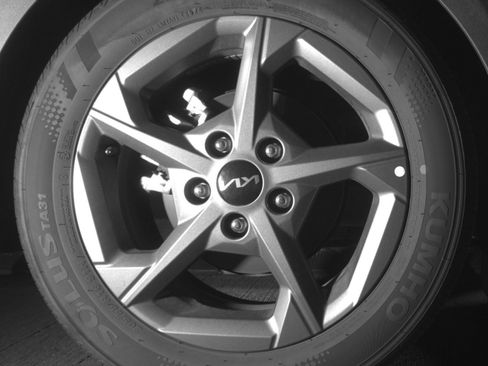 Used 2025 Kia K4 FWD image 18