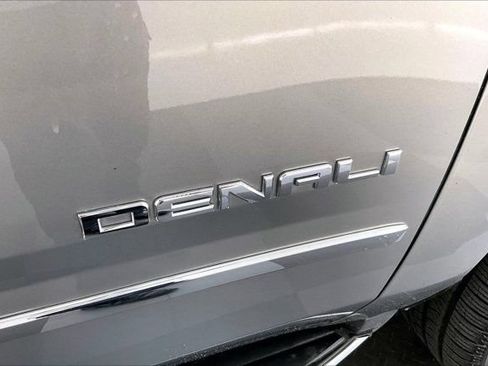 Used 2019 GMC Yukon Denali w/ Enhanced Security Package AWD/4WD image 31