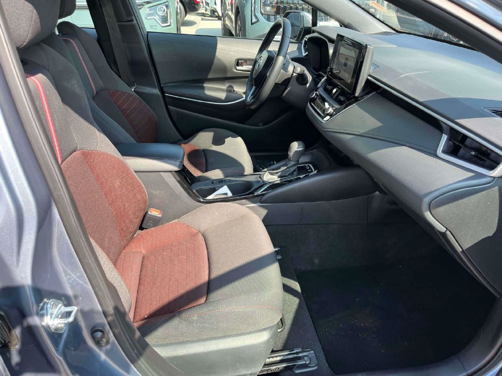 Used 2025 Toyota Corolla SE FWD image 11