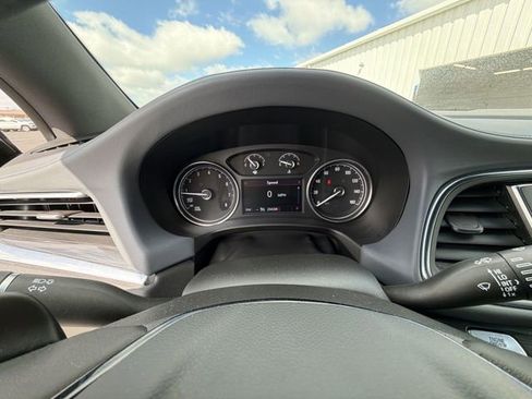 Certified 2023 Buick Enclave Essence FWD image 11