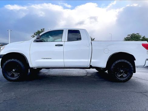 Used 2013 Toyota Tundra 2WD Double Cab w/ Tow Pkg image 3
