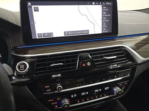 Used 2023 BMW 530e xDrive w/ M Sport Package AWD/4WD image 4