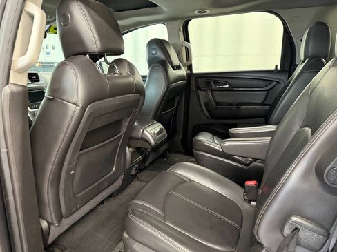 Used 2016 GMC Acadia SLT w/ Open Road Package AWD/4WD image 9
