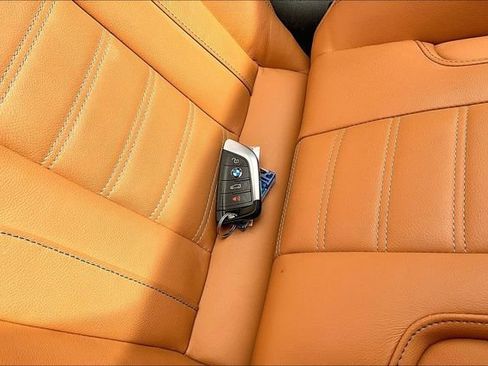 Used 2023 BMW M2 w/ Lighting Package RWD image 10