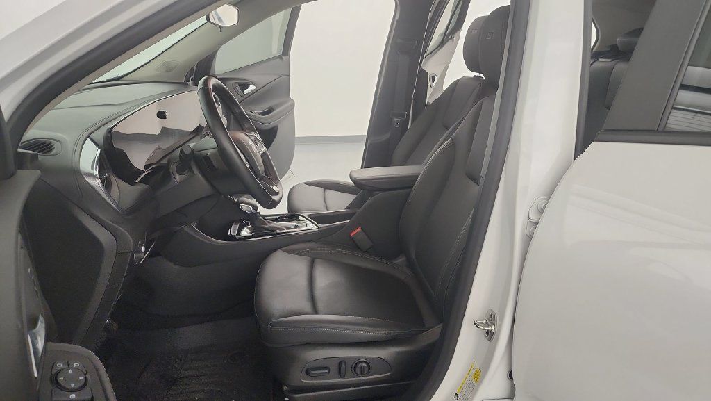 Used 2024 Buick Encore GX Sport Touring w/ Comfort Package AWD/4WD image 14