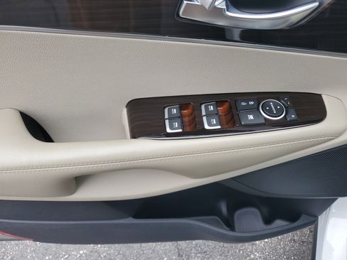 Used 2020 Kia Sorento EX image 16