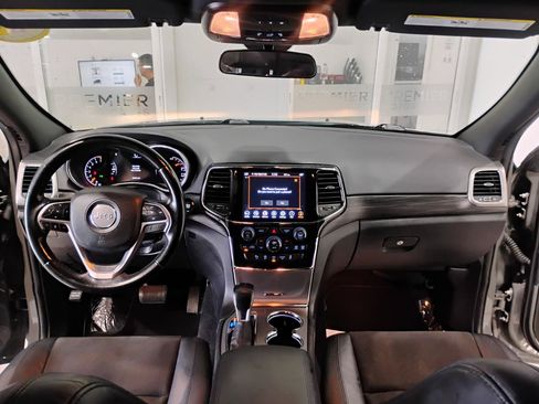 Used 2021 Jeep Grand Cherokee Laredo X RWD image 16