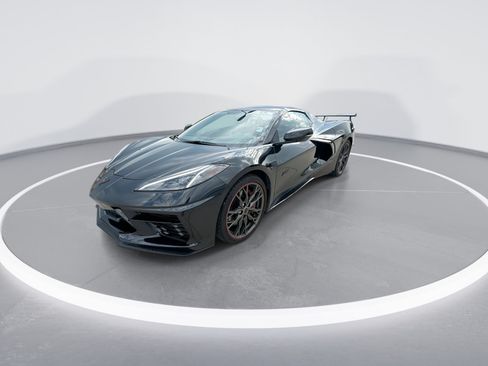 Used 2023 Chevrolet Corvette Stingray Premium Conv w/ Z51 Performance Package RWD image 4