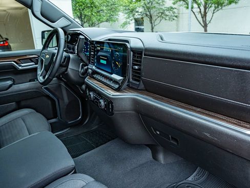 Used 2023 Chevrolet Silverado 1500 LT RWD image 35
