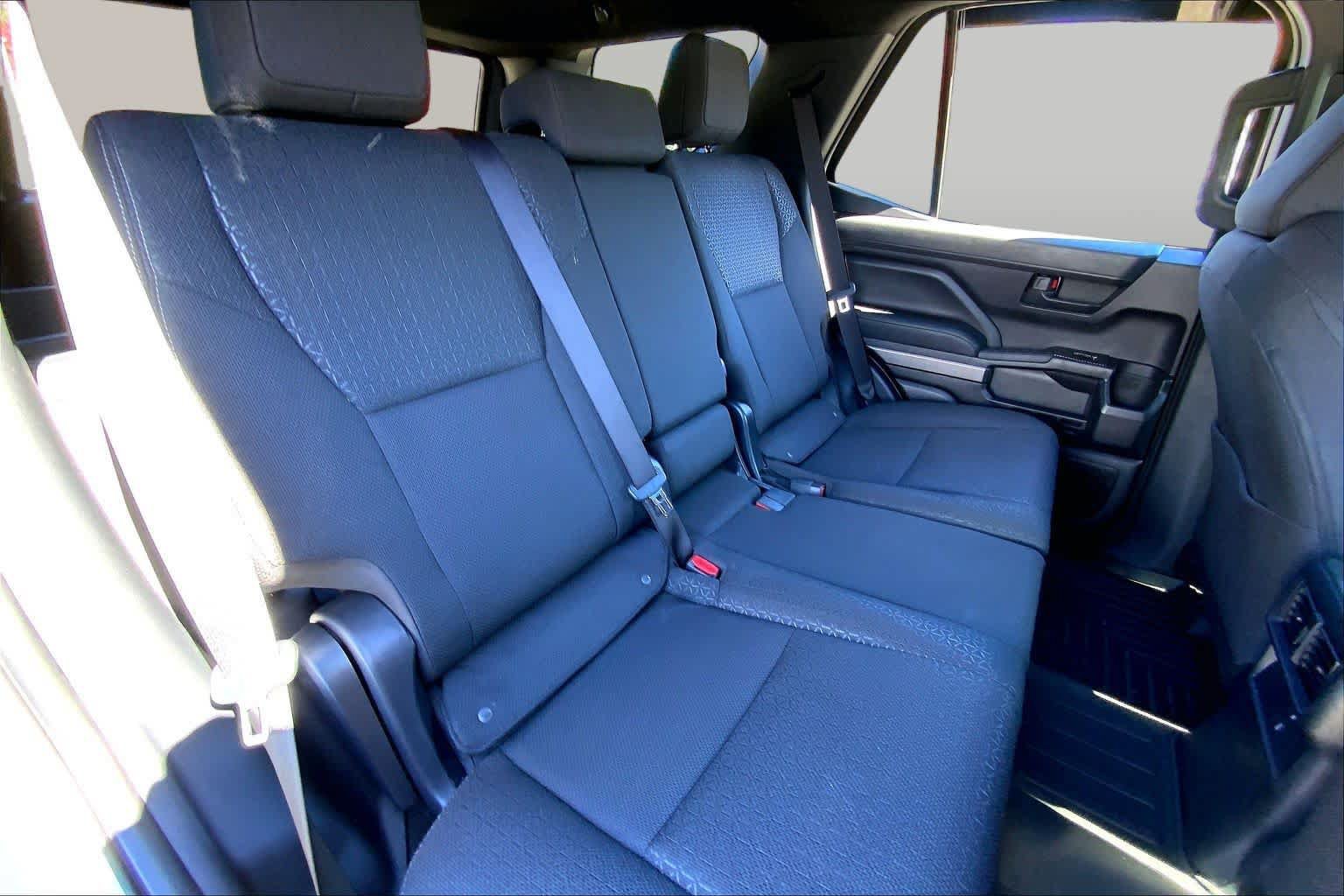 Used 2025 Toyota 4Runner SR5 RWD image 19