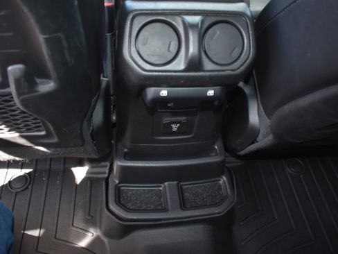 Used 2021 Jeep Wrangler Unlimited Rubicon image 29