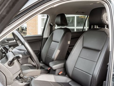 Used 2019 Volkswagen Tiguan SE image 6