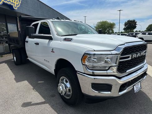 Used 2021 RAM 3500 Tradesman w/ Chrome Appearance Group AWD/4WD image 9