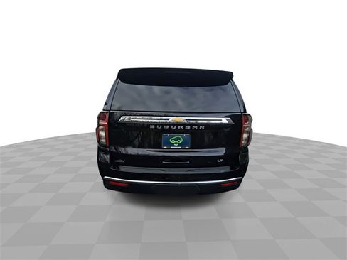 Used 2021 Chevrolet Suburban LT image 7