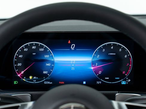 New 2026 Mercedes-Benz GLB 250 4MATIC image 18