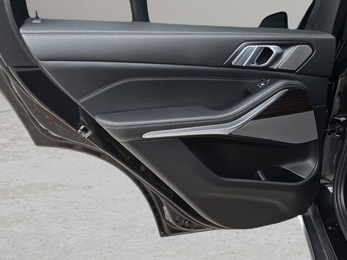 Used 2024 BMW X5 xDrive40i w/ Premium Package image 14