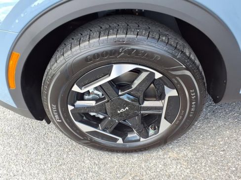 New 2026 Kia Sportage S image 14