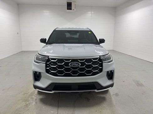 New 2026 Ford Explorer Platinum w/ LUX Leather Package image 2