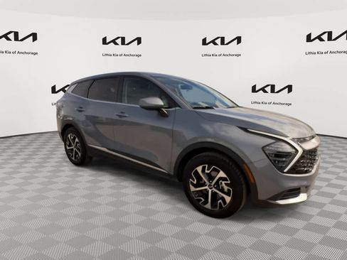 Certified 2025 Kia Sportage EX FWD image 3