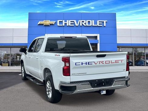Used 2024 Chevrolet Silverado 1500 LT AWD/4WD image 4
