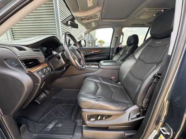 Used 2020 Cadillac Escalade Premium Luxury AWD/4WD image 10