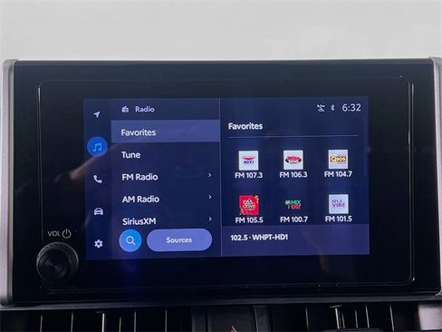 Used 2025 Toyota RAV4 LE image 20