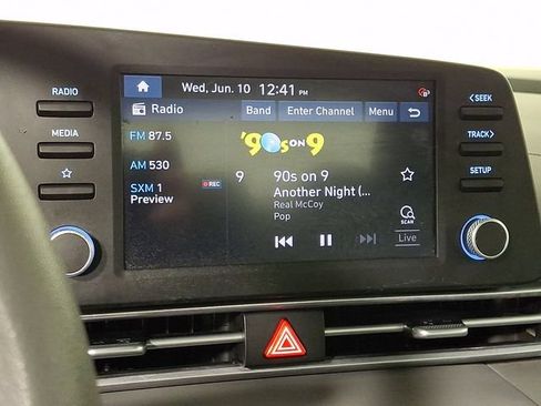 Used 2023 Hyundai Elantra SEL FWD image 3