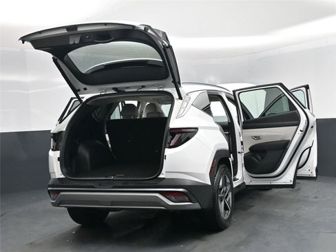 Certified 2025 Hyundai Tucson SEL image 21
