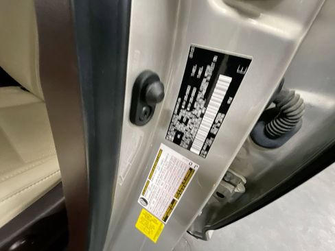 Used 2020 Lexus RX 350L FWD w/ Premium Package image 34