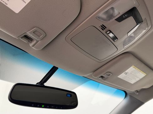 Used 2016 Toyota Sienna LE image 19